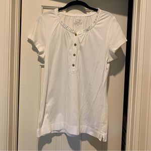 Vineyard Vines White top, size Medium